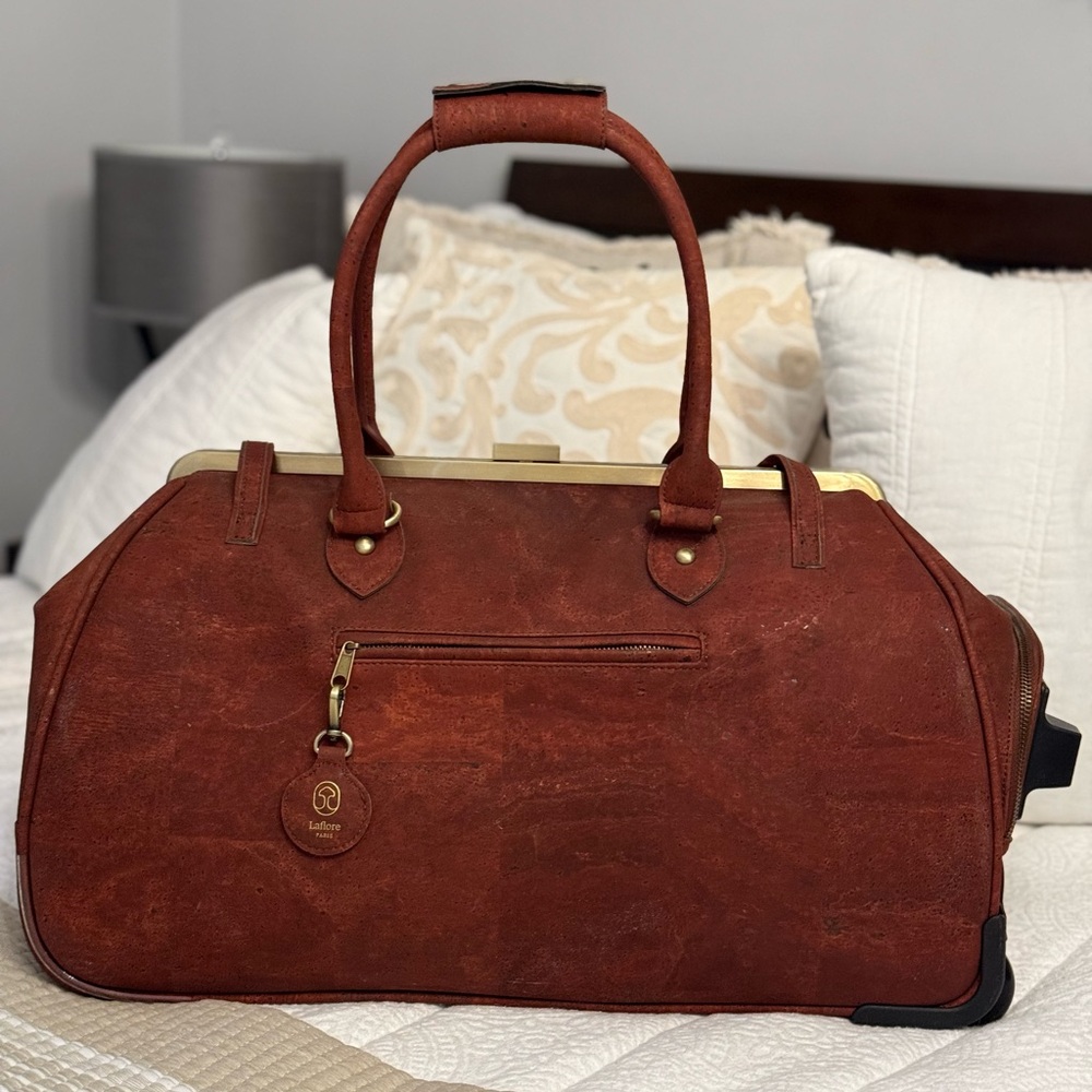 Luxurious Leather Women's Travel Bag in Rich Brown